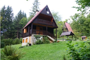 Slovacia Chata Kubínska hoľa, Exteriorul